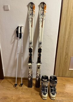 Lyže, lyžiarky, palice - 9
