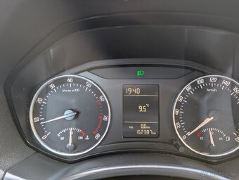 Škoda Octavia 2 facelift 1,6MPi - 9
