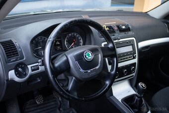 ​Škoda Octavia Combi 1.6 TDI - 9