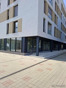 Obchodné priestory pre Vaše podnikanie -TOP LOKALITA - 9