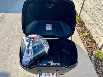 Predám Honda Forza 125 s originál kufrom a veľkým plexi - 9