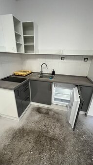 Kancelarske a obchodne priestory hala a sklad - 9