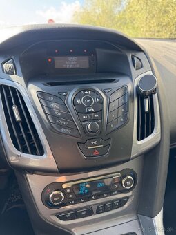 Ford Focus 1.6 2011 - 9