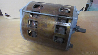 dvojotáčkový motor na 220V - 9