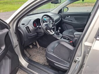Kia Sportage CRDi, 2.0l, 100kW, 4x4 - 9