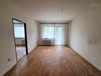 3 - izbový byt - 65 m2 v centre mesta Handlová - 9