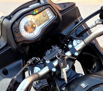 Suzuki DL 650 Vstrom XT DL650XA 2016 - 9