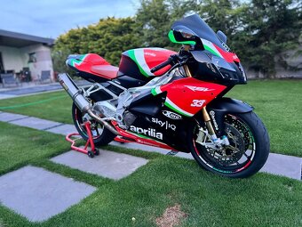 Aprilia rsv 1000r Faktory - 9
