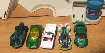 Hot Wheels Ultimate Garage - 9