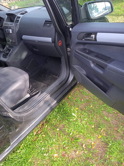 Opel zafira 7miestne - 9