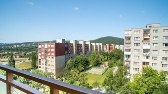 Na predaj priestranný, slnečný 3i byt po staršej kompletnej - 9