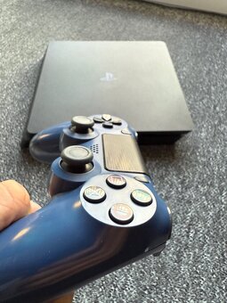 PS4 Slim 1TB - 9