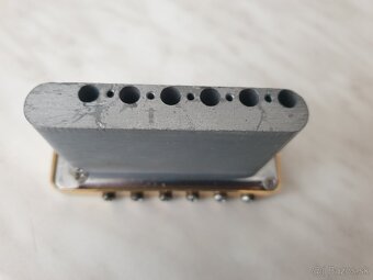 Krk na Stratocaster + tremolo - 9