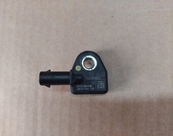 senzor airbagu Octavia 3, Superb 3 - 9