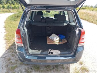 Opel Zafira 1,6 Ecotec benzín - 9