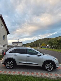 Kia Niro 1.6 GDI Automat - 9