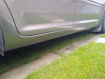 VW Touran 1.9 TDI 77 kW - 9