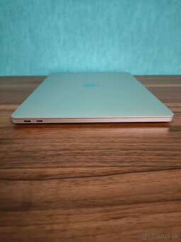 Apple MacBook Pro 2018 – i5 / 8GB / 256GB - 9