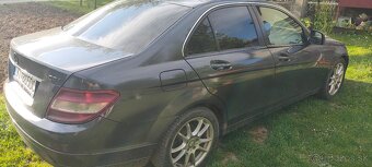 Mercedes Benz C200 - 9