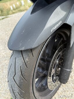 Yamaha Xmax 400 MOMO Desing - 9