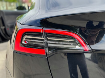 TESLA MODEL 3 SR PLUS| 12/2019| LEN 83 400 km| 18300 bezDPH - 9
