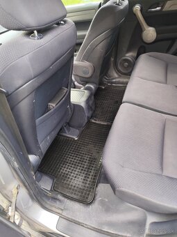 Predám Hondu CR-V 2,2CDTI 103kw - 9