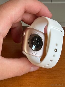Apple Watch 11 42mm Rose Gold - neaktivované, nové - 9