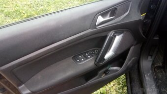 Peugeot 308 sw 1,5 hdi 96kw automat T9 - - 9