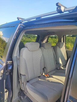 Kia Carnival 7 miestne - 9