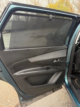 Peugeot 5008 2018 1.6(121kw) A/T 7 miest - 9