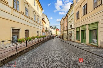 Zhodnotenie 50 % momentom kúpy | TRI lukratívne byty v centr - 9