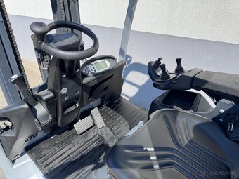 Vysokozdvižný vozík Still RX70-16T LPG triplex4,6m - 9