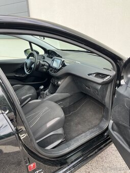 Peugeot 208 1.2 Nová STK - 9