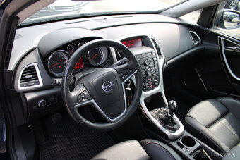 Opel Astra 1.4 Turbo 140k Sport - 9