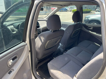 Predám Nissan Almera Tino 1.8 benzín - 9