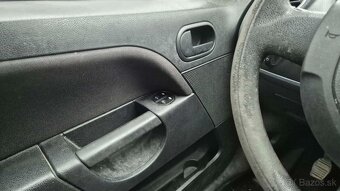 Ford Fiesta r.v. 2006 - 9