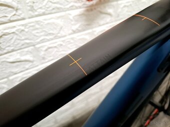 Ponúkam na predaj cestný bicykel Cube Attain 28" - 9