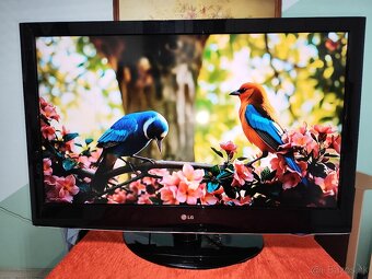 Predám LCD TV LG 42LD420 Full HD - 9