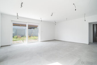 Na predaj moderný a energeticky úsporný 3-izbový rodinný dom - 9