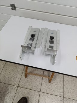 Predam držiaky bočnic Pongratz LPA par. - 9