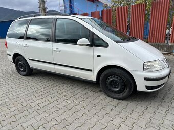 Volkswagen Sharan 2,0TDi 103Kw Comfortline 7 miest - 9