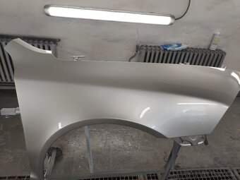 Skoda Octavia 2  karosarske diely vo farbe auta kapota,blatn - 9