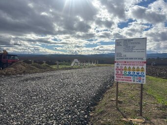 INV. PRÍLEŽITOSŤ: Stav. pozemok 2999 m2; Mlynica; 269 000 € - 9