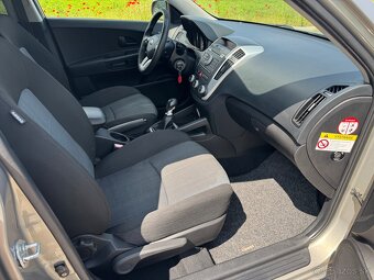 KIA CEED 1.4 77kW ( benzín) REZERVOVANÉ - 9