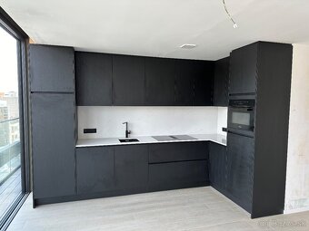 Dvaja skúsení montéri kuchýň hľadajú prácu. Montáž nábytku - 9