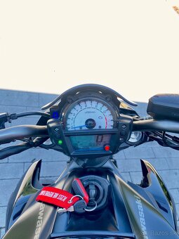 Kawasaki ER6n 650 - 9