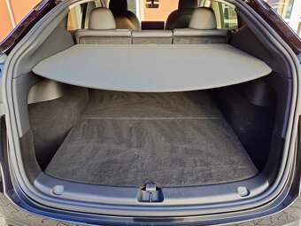 Tesla Model Y 2023 Standard Range 220 kW - 9