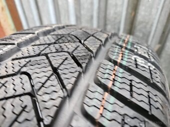 2 ks úplne nových zimných pneu Pirelli Sottozero- 225/60 r17 - 9