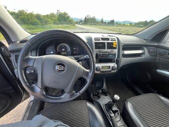 KIA SPORTAGE 2,0 benzin r.v.2006 - 9