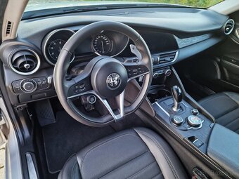 Giulia 2.0GME 147KW AT8 Dovoz z CZ Plná servisná - 9